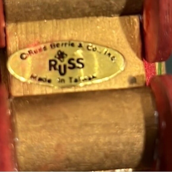 Lot of 18 vintage russ wooden ornaments - Picture 7 of 7